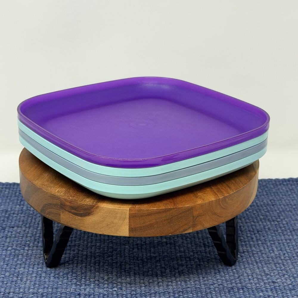 Tupperware Plates Set of 4 Luncheon Size 8" / 20cm Square excellent Condition